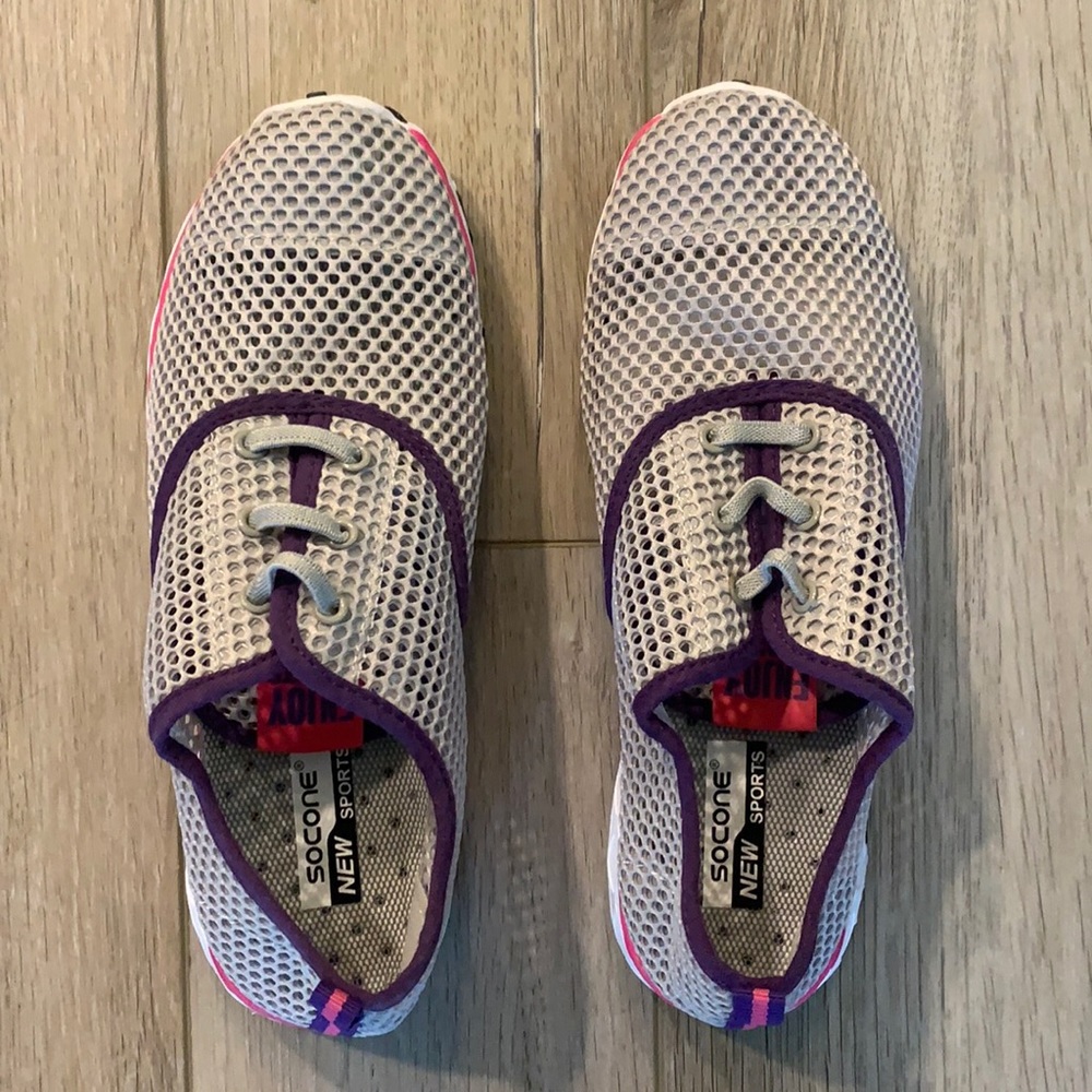 Socone Woman’s Water Shoes